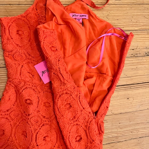 NWT Betsey Johnson Crochet Lace Ruffle Hem Mini Dress in Spicy Orange Sz M. - Picture 10 of 13